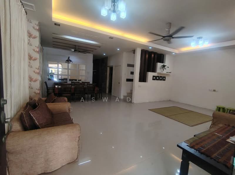 Rumah Berkembar untuk Dijual di Bandar Putra Bertam (Kepala Batas) - Aswad . - Living Room - PropertyGuru.com.my