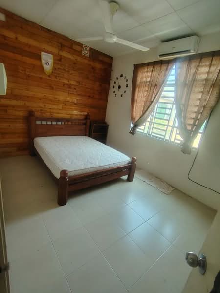 Rumah Berkembar untuk Dijual di Bandar Putra Bertam (Kepala Batas) - Aswad . - Bedroom - PropertyGuru.com.my