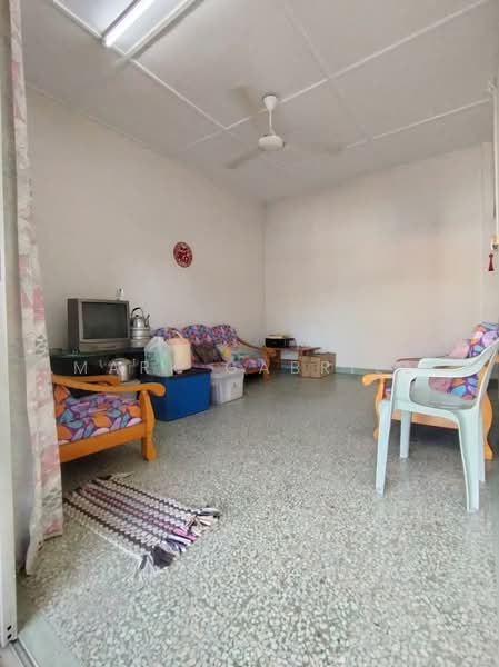 1-storey Terraced House for Sale in SS3 (Petaling Jaya) - Mark Gabriel - Living Room - PropertyGuru.com.my