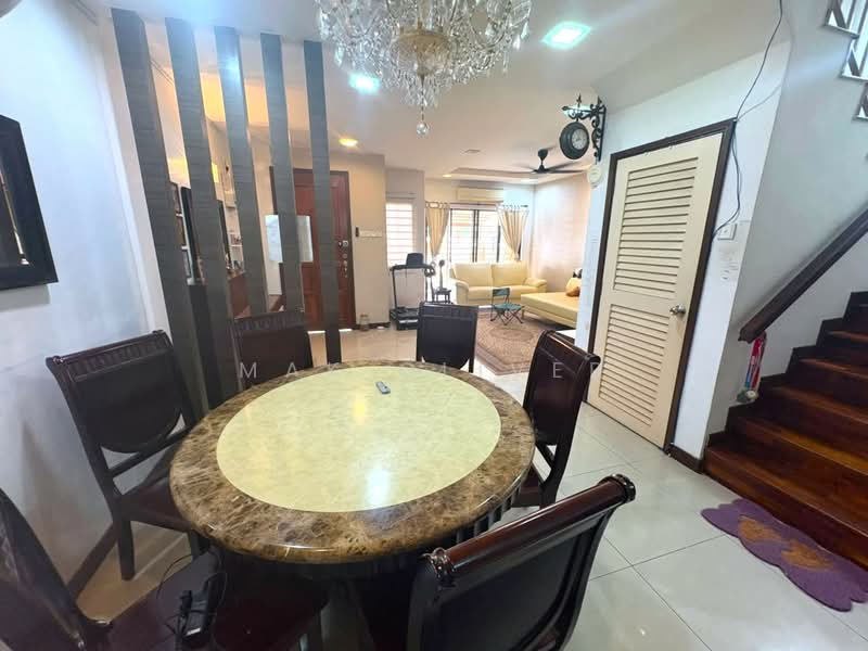 3-storey Terraced House for Sale in Mutiara Bukit Jalil (Bukit Jalil) - Mak Oliver - Dining Room - PropertyGuru.com.my
