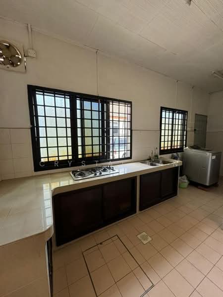 1-storey Terraced House for Sale in Bukit Indah (Iskandar Puteri (Nusajaya)) - Crystal Tan - Kitchen - PropertyGuru.com.my