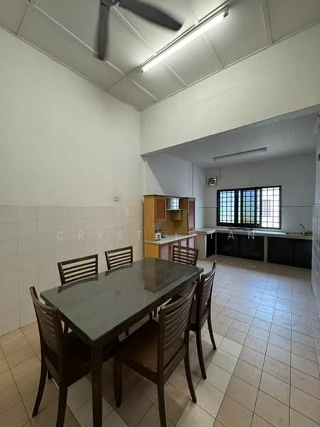 1-storey Terraced House for Sale in Bukit Indah (Iskandar Puteri (Nusajaya)) - Crystal Tan - Kitchen - PropertyGuru.com.my