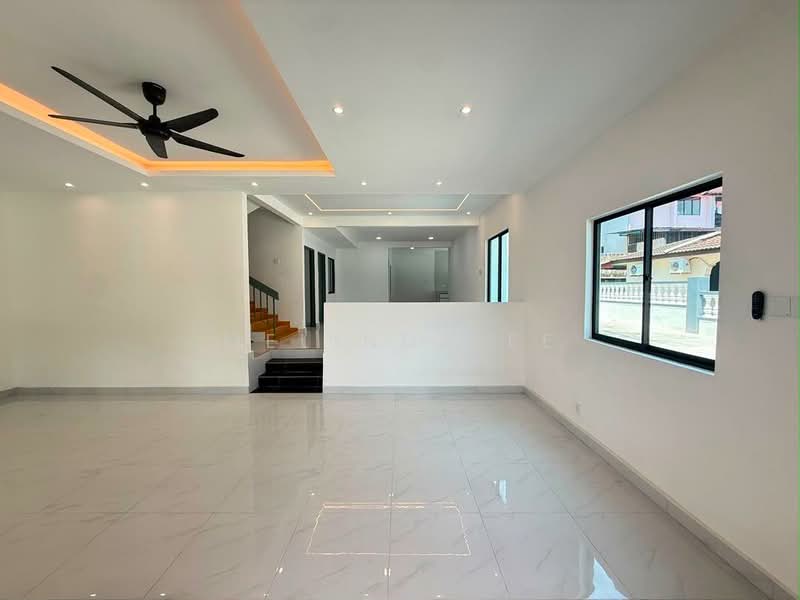 Semi-Detached House for Sale in Taman Air Biru (Pasir Gudang) - Melinda Ee - Living Room - PropertyGuru.com.my