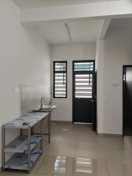 2-storey Terraced House for Rent in Johor Bahru (Johor) - Peggie Chua - Kitchen - PropertyGuru.com.my