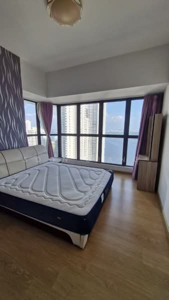Kondominium untuk Disewa di Royal Strand @ Country Garden Danga Bay - Soon Siang - Bedroom - PropertyGuru.com.my
