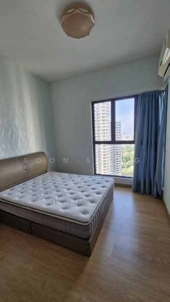 Kondominium untuk Disewa di Royal Strand @ Country Garden Danga Bay - Soon Siang - Bedroom - PropertyGuru.com.my