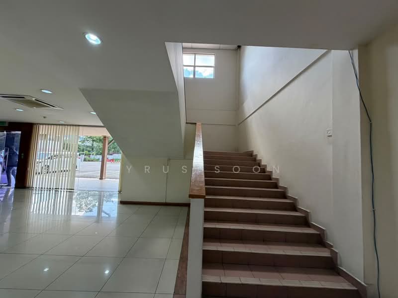 Detached Factory for Rent in Taman Sains Selangor (Kota Damansara) - Cyrus Soon - Entrance - PropertyGuru.com.my
