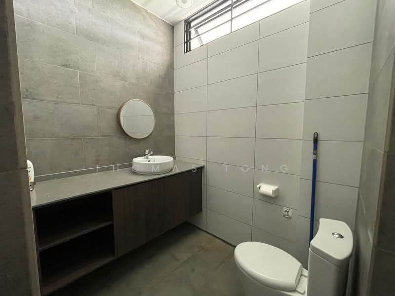 Servis Apartment untuk Disewa di The Podium - Thomas Tong - Bathroom - PropertyGuru.com.my