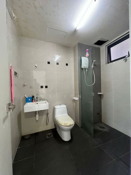 Condominium for Sale at The Raffles Suites - See Yin . - Bathroom - PropertyGuru.com.my