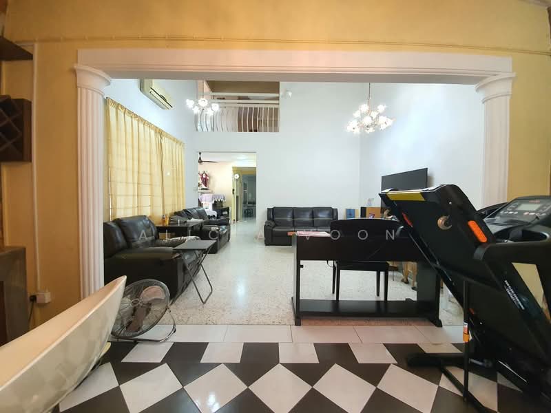 Semi-Detached House for Sale in Taman Perling (Perling) - Alicia Voon - Living Room - PropertyGuru.com.my