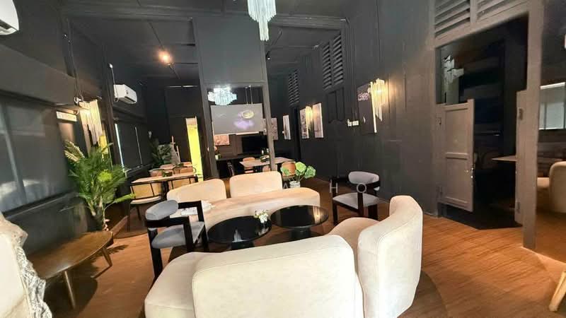 Commercial Bungalow for Rent in Johor Bahru (Johor) - Erica Ho - Living Room - PropertyGuru.com.my