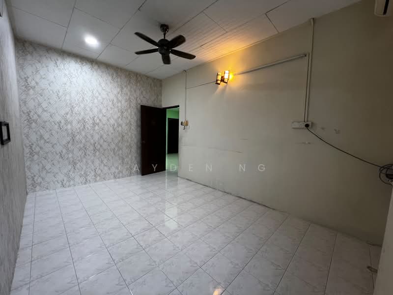 2-storey Terraced House for Sale in Taman Bersatu (Kulai) - Jayden Ng - Interior - PropertyGuru.com.my