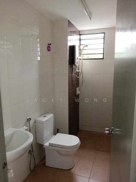 2.5-storey Terraced House for Sale in Taman Sri Rampai (Wangsa Maju) - Jacky Wong - Bathroom - PropertyGuru.com.my