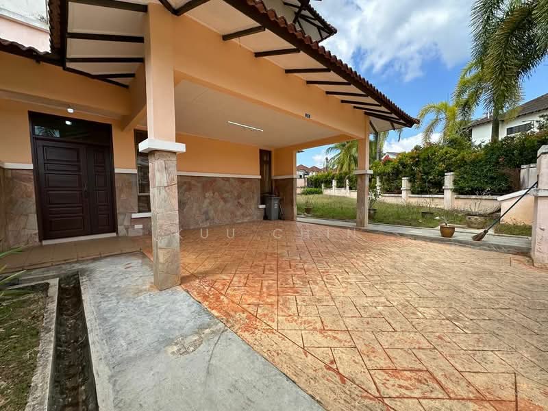 Cluster House for Sale in Bandar Putra (Kulai) - Kuu Chin - Exterior - PropertyGuru.com.my