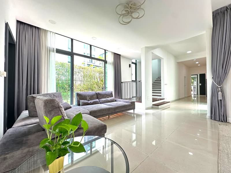 3-storey Terraced House for Sale in Casaman (Batu) - Mak Oliver - Living Room - PropertyGuru.com.my