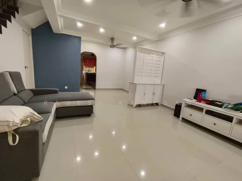 Terraced House for Rent in Bandar Country Homes (Rawang) - Rajesh Kanesan - Living Room - PropertyGuru.com.my