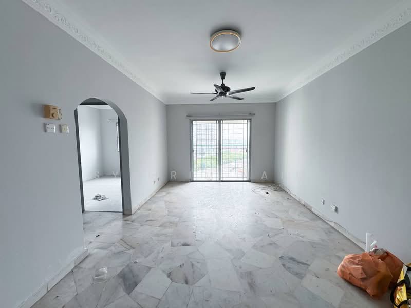 Pangsapuri untuk Dijual di Kenanga Apartments - Syahrim Naim - Living Room - PropertyGuru.com.my