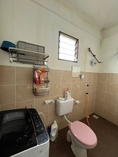 2-storey Terraced House for Sale in Taman Scientex Pasir Gudang (Pasir Gudang) - Jayden Ng - Bathroom - PropertyGuru.com.my