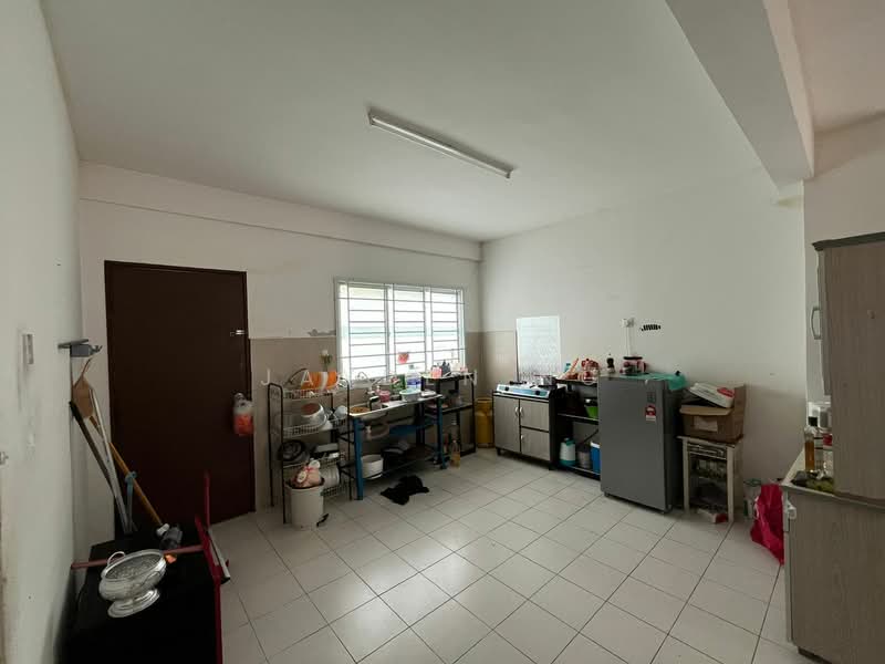 2-storey Terraced House for Sale in Taman Scientex Pasir Gudang (Pasir Gudang) - Jayden Ng - Kitchen - PropertyGuru.com.my