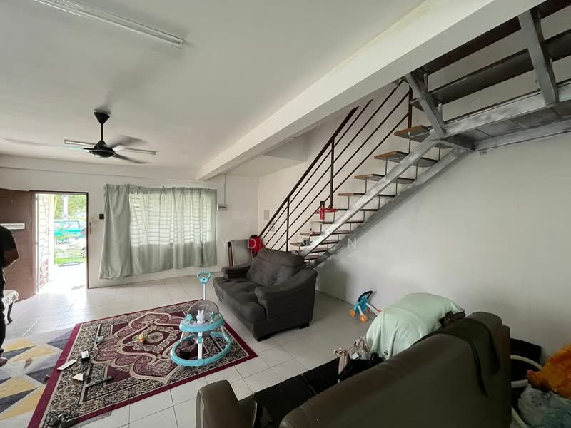 2-storey Terraced House for Sale in Taman Scientex Pasir Gudang (Pasir Gudang) - Jayden Ng - Living Room - PropertyGuru.com.my