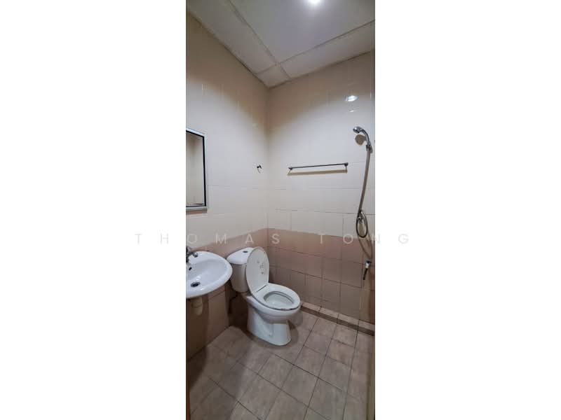 1-storey Terraced House for Rent in Samarahan (Sarawak) - Thomas Tong - Bathroom - PropertyGuru.com.my