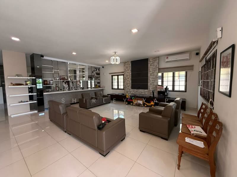 Rumah Banglo untuk Dijual di Taman Kebun Teh (Johor Bahru) - Shirley Yap - Living Room - PropertyGuru.com.my