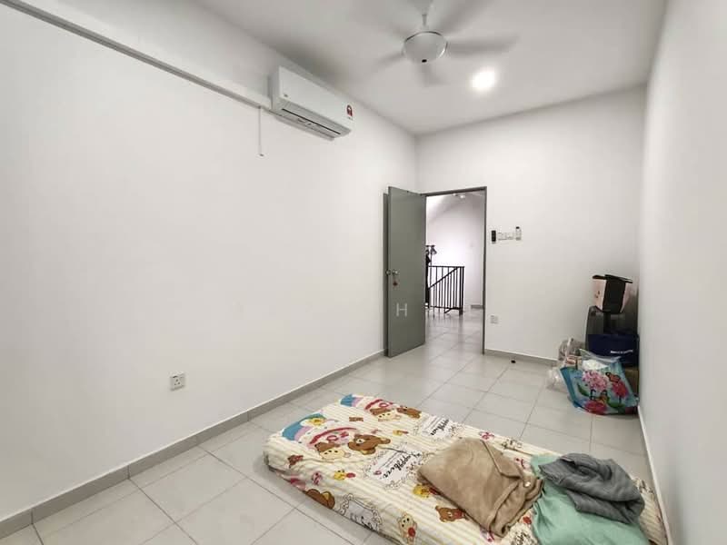 2.5-storey Terraced House for Sale in Senai (Kulai) - Mars Hoe - PropertyGuru.com.my