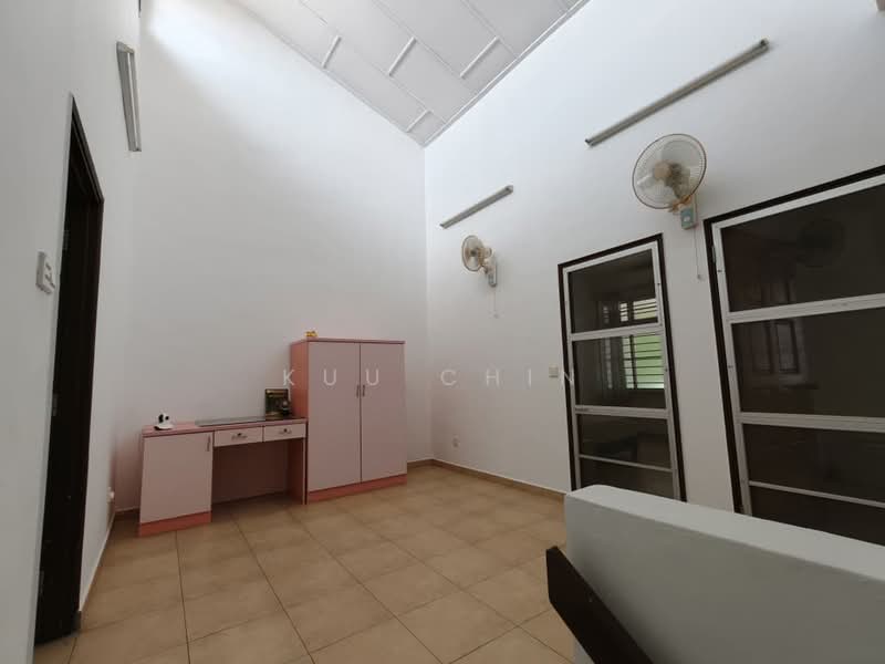 Rumah Teres 2-Tingkat untuk Dijual di Taman Pelangi (Johor Bahru) - Kuu Chin - PropertyGuru.com.my