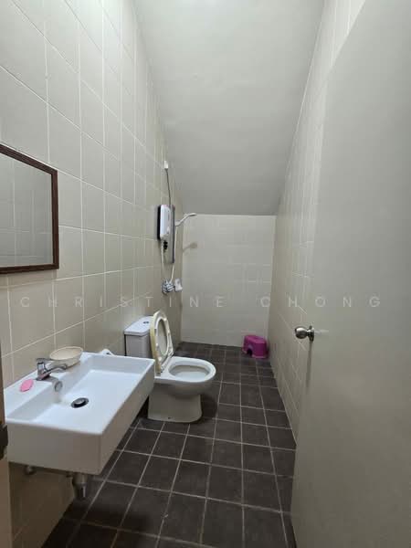 Rumah Teres 2-Tingkat untuk Dijual di Bandar Baru Nilai (Nilai) - Christine Chong - Bathroom - PropertyGuru.com.my