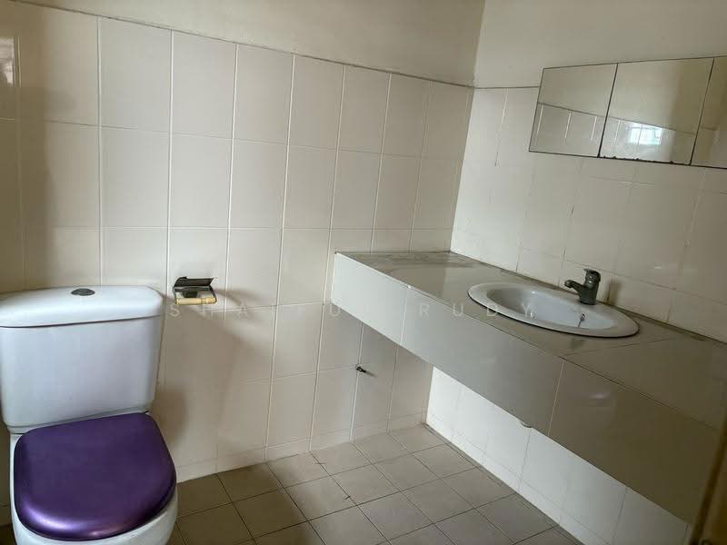 Kondominium untuk Dijual di Symphony Heights (Simfoni Heights) - Shaiful Rudy - Bathroom - PropertyGuru.com.my