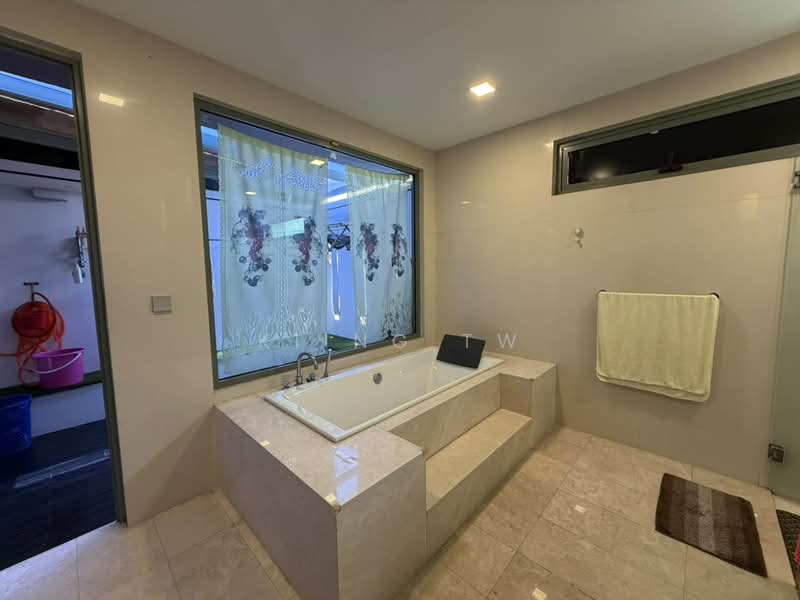 Semi-Detached House for Sale in Taman Seri Bukit Segambut (Batu) - Kiing TW - Bathroom - PropertyGuru.com.my