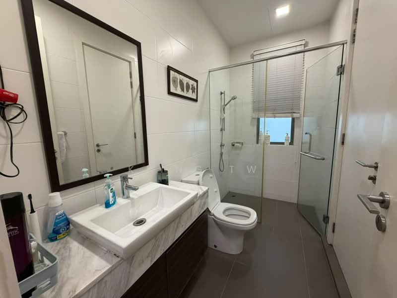 Semi-Detached House for Sale in Taman Seri Bukit Segambut (Batu) - Kiing TW - Bathroom - PropertyGuru.com.my