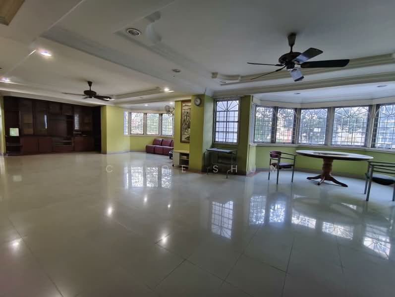 Kondominium untuk Dijual di Heritage - Chloe Shum - Living Room - PropertyGuru.com.my