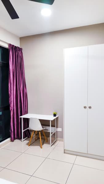 Service Residence for Sale at Centrus Soho - Jon . - Study - PropertyGuru.com.my