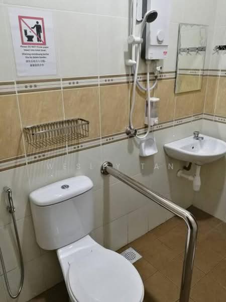 Rumah Teres 3 Tingkat untuk Dijual di Taman Kota Syahbandar (Melaka City) - Wesley Tan - Bathroom - PropertyGuru.com.my
