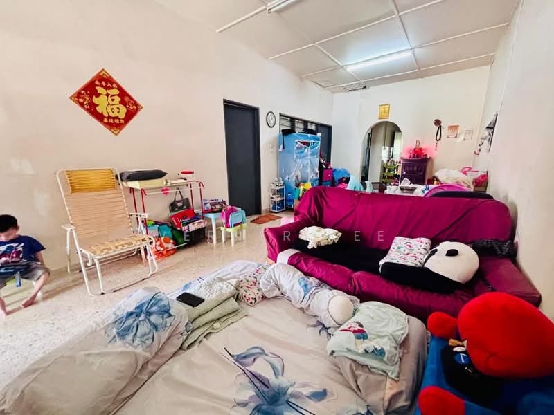Rumah Teres 1 Tingkat untuk Dijual di Bandar Baru Permas Jaya (Permas Jaya) - Werner Kee - Living Room - PropertyGuru.com.my