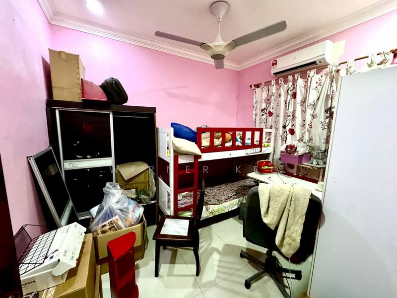 Rumah Teres 1 Tingkat untuk Dijual di Permas Jaya (Johor Bahru) - Werner Kee - Bedroom - PropertyGuru.com.my