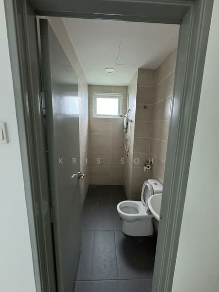 Kondominium untuk Disewa di Iris Residence - Kris Soh - Bathroom - PropertyGuru.com.my