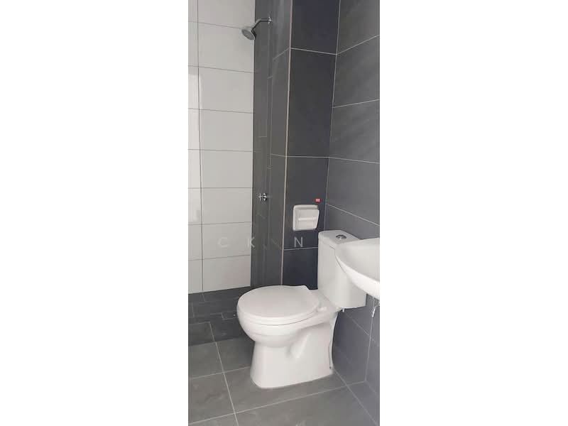 Servis Apartment untuk Dijual di Traders Garden @ Cheras Selatan - CK Ng - Bathroom - PropertyGuru.com.my