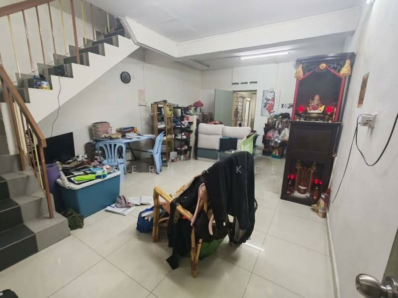 Rumah Teres 2 Tingkat untuk Dijual di Bandar Baru Permas Jaya (Permas Jaya) - Werner Kee - Living Room - PropertyGuru.com.my