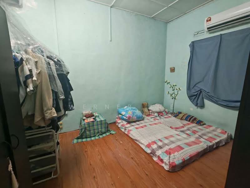 Rumah Teres 2 Tingkat untuk Dijual di Bandar Baru Permas Jaya (Permas Jaya) - Werner Kee - Bedroom - PropertyGuru.com.my