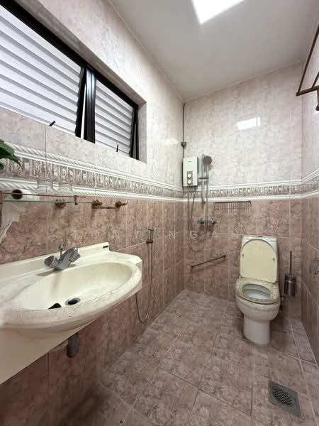 Bungalow for Sale in Bangsar (Kuala Lumpur) - Tony Ngan - Bathroom - PropertyGuru.com.my