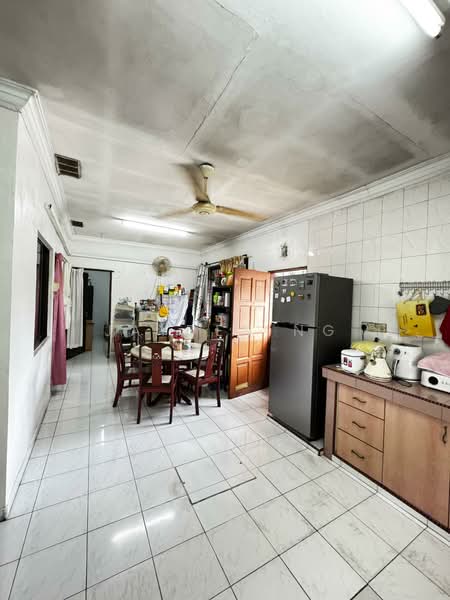 Rumah Teres 1 Tingkat untuk Dijual di Taman Johor (Tampoi) - Jayden Ng - Kitchen - PropertyGuru.com.my