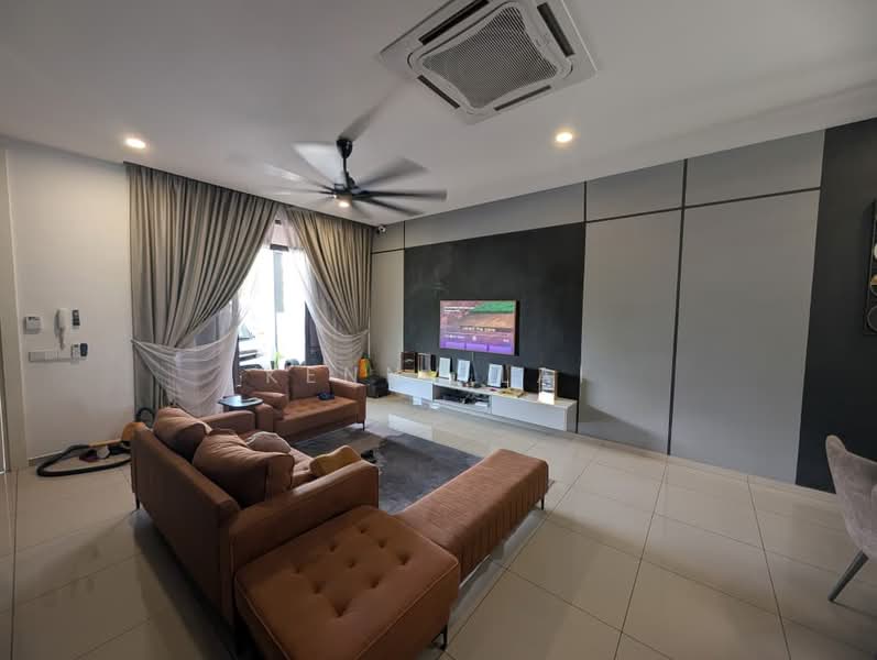 Rumah Teres 2-Tingkat untuk Dijual di Eco Majestic (Semenyih) - Kenny Lai - Living Room - PropertyGuru.com.my