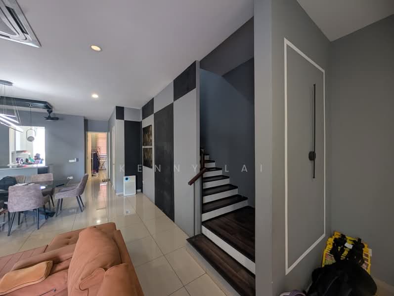 Rumah Teres 2-Tingkat untuk Dijual di Eco Majestic (Semenyih) - Kenny Lai - Living Room - PropertyGuru.com.my