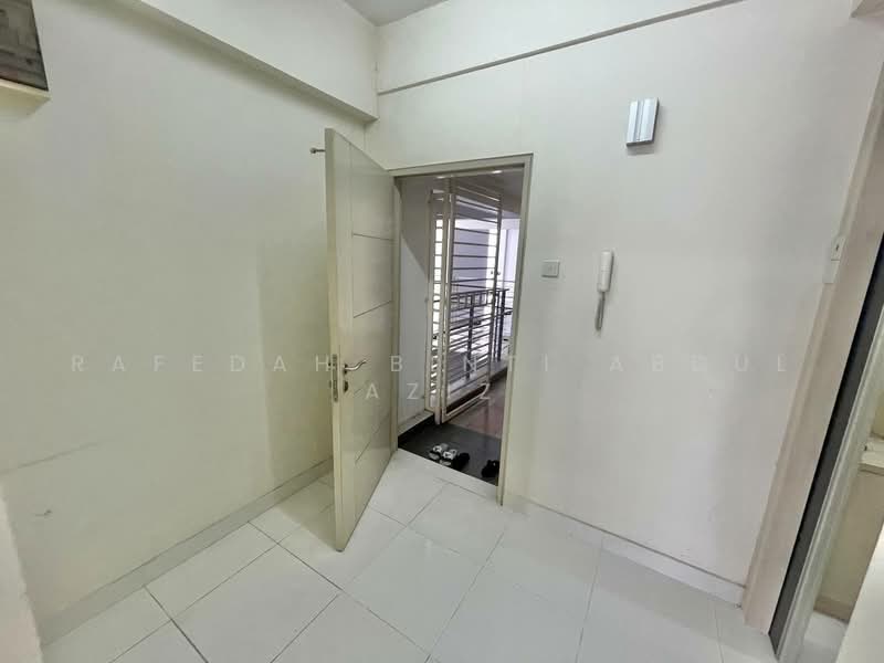 Servis Apartment untuk Dijual di Solace Service Apartment @ SetiaWalk - Rafedah Binti Abdul Aziz - Entrance - PropertyGuru.com.my