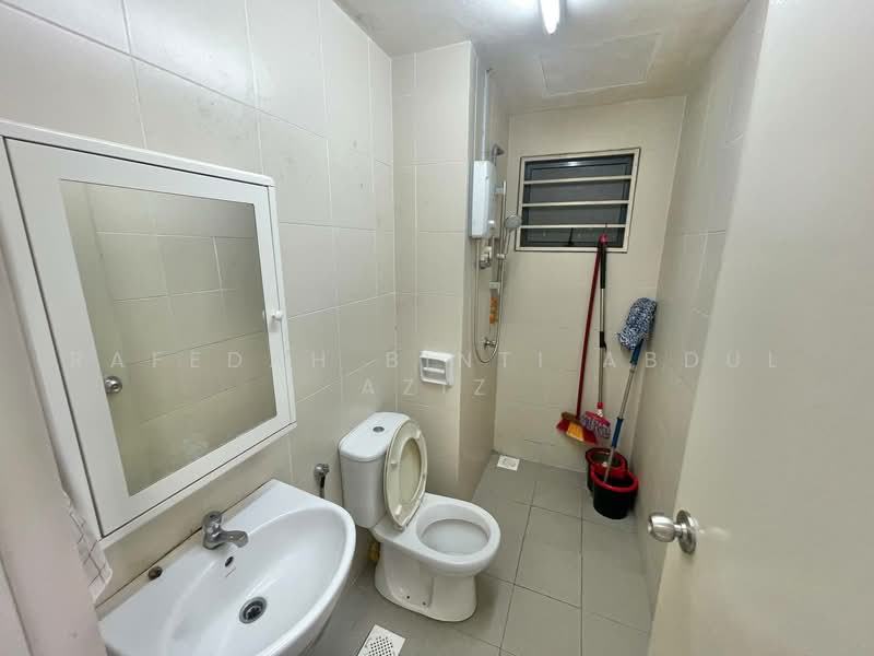 Servis Apartment untuk Dijual di Solace Service Apartment @ SetiaWalk - Rafedah Binti Abdul Aziz - Bathroom - PropertyGuru.com.my