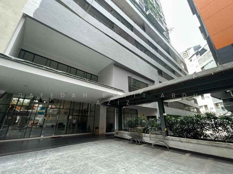 Servis Apartment untuk Dijual di Solace Service Apartment @ SetiaWalk - Rafedah Binti Abdul Aziz - Exterior - PropertyGuru.com.my