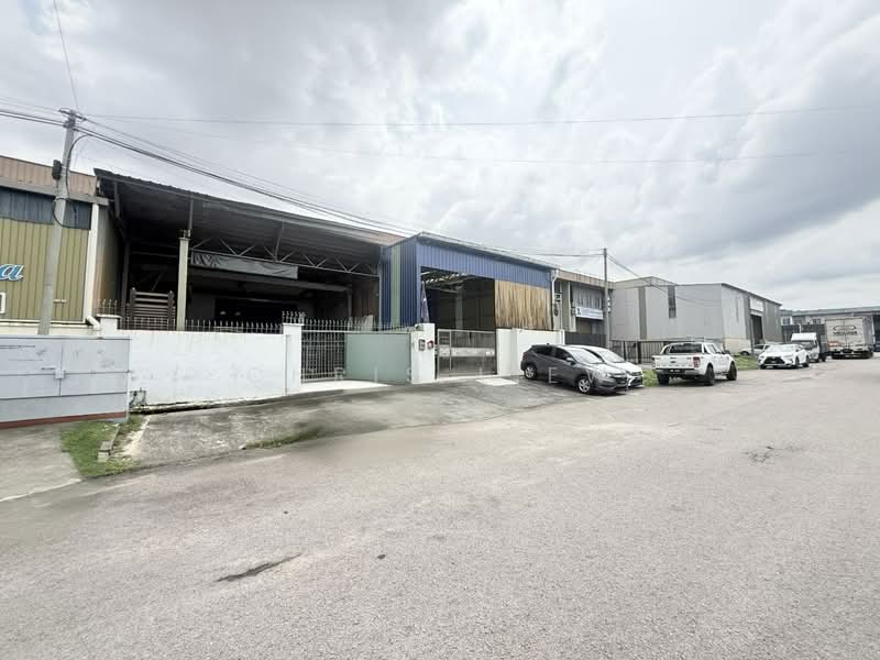 Kilang untuk Disewa di Kawasan Perindustrian Mount Austin (Tebrau) - Chris Liew - Exterior - PropertyGuru.com.my
