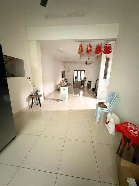 Rumah Teres 2.5-Tingkat untuk Dijual di Seksyen 16 (Shah Alam) - Josephine Chou - Living Room - PropertyGuru.com.my